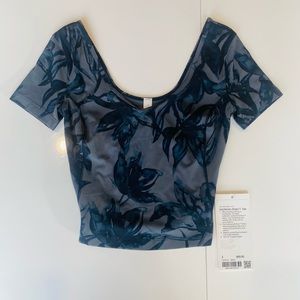 Lululemon Align Tee Botanical Bloom NWT Size 2
